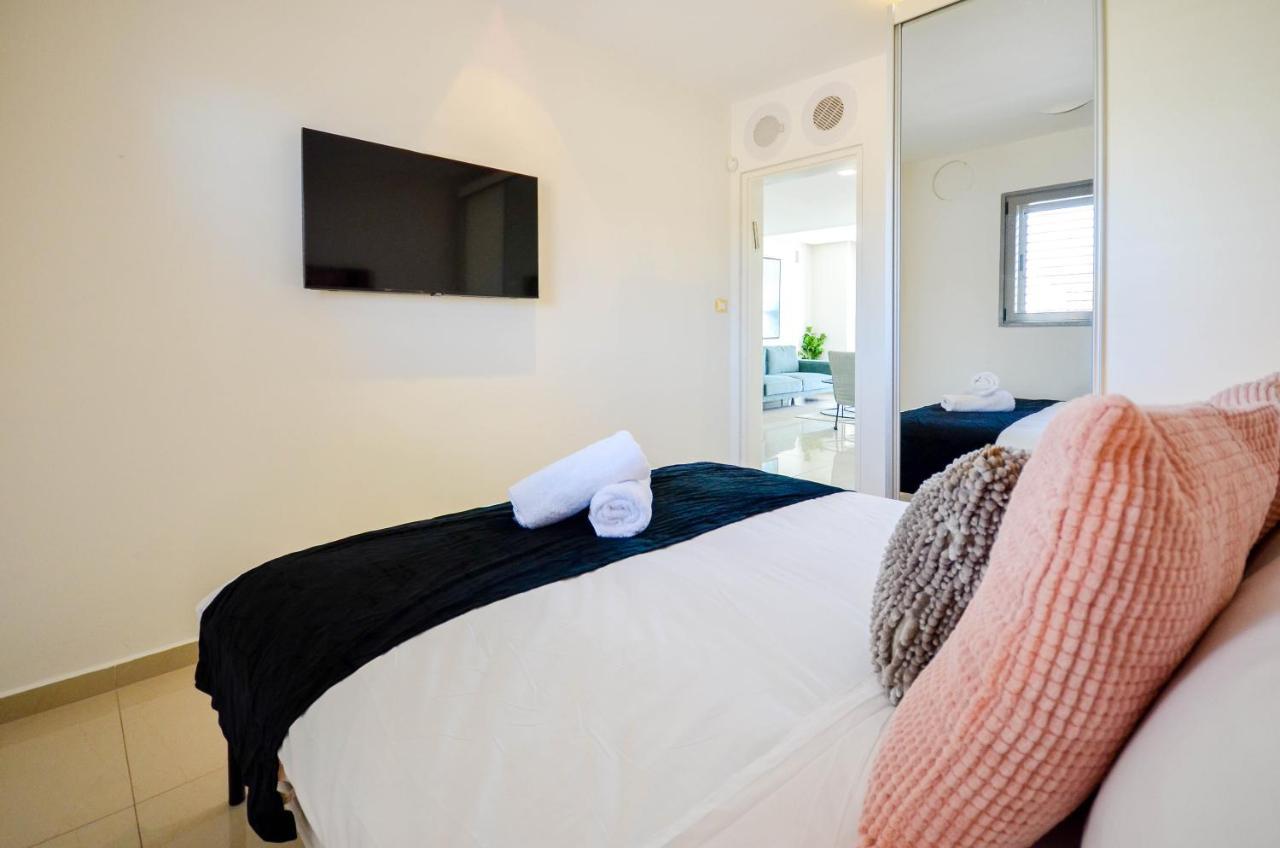 Apartmán Yalarent Eucalyptus 2Br & Balcony Apt Ejlat Exteriér fotografie